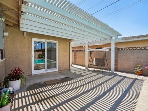 6054 San Rolando , Buena Park, CA