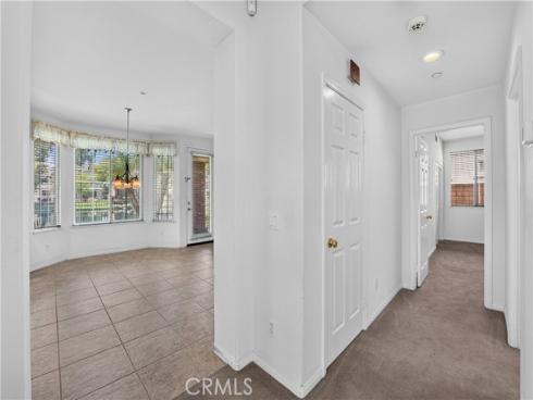 28  Lakeside  , Buena Park, CA