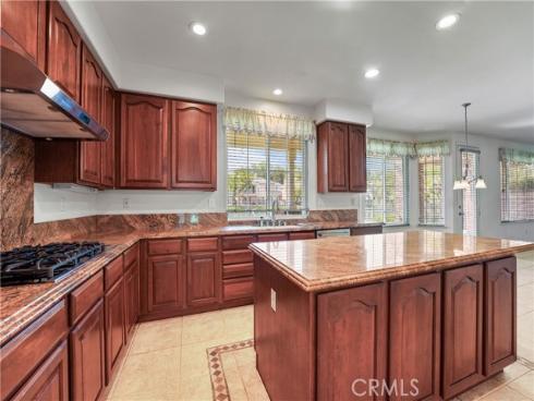 28  Lakeside  , Buena Park, CA