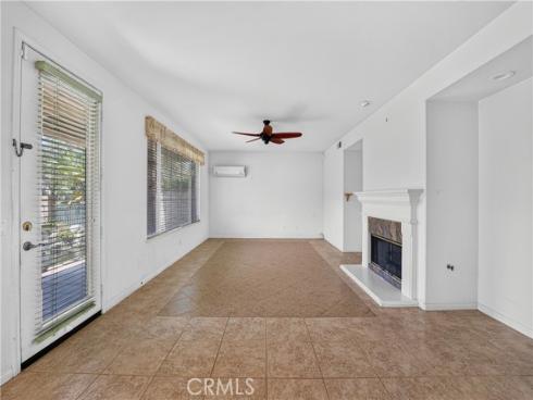 28  Lakeside  , Buena Park, CA
