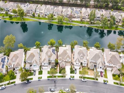 28  Lakeside  , Buena Park, CA