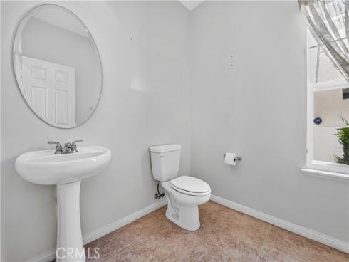 28  Lakeside  , Buena Park, CA