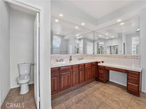 28  Lakeside  , Buena Park, CA