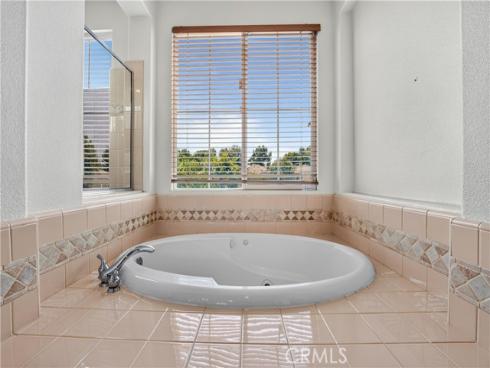 28  Lakeside  , Buena Park, CA