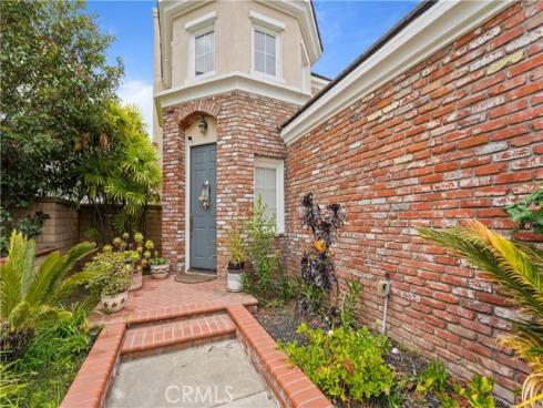 28  Lakeside  , Buena Park, CA