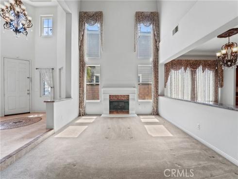 28  Lakeside  , Buena Park, CA