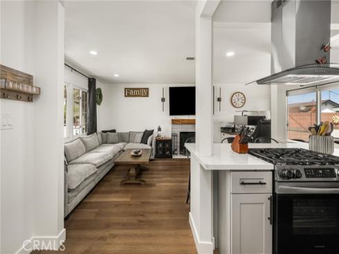 6975  San Bernardo Circle  , Buena Park, CA