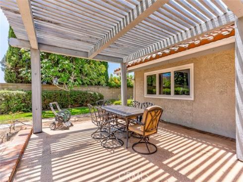 8815  Los Coyotes  , Buena Park, CA