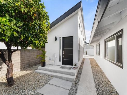 8601  Links   Road, Buena Park, CA