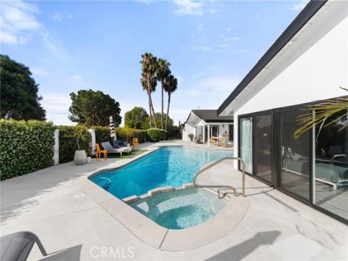 8601  Links   Road, Buena Park, CA