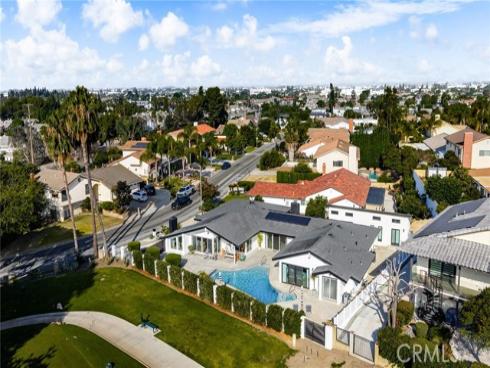 8601  Links   Road, Buena Park, CA