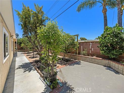 8407  Locust  , Buena Park, CA