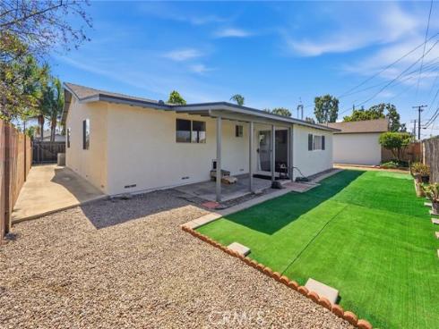 7515  El Escorial   Way, Buena Park, CA
