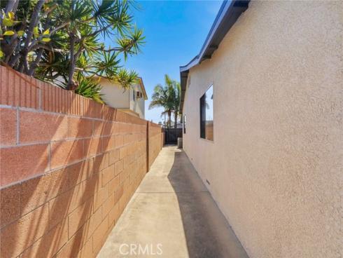 7515  El Escorial   Way, Buena Park, CA