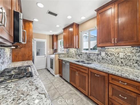 7515  El Escorial   Way, Buena Park, CA