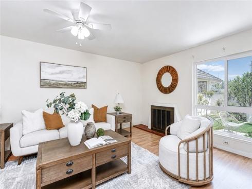 8237  Henshaw  , Buena Park, CA