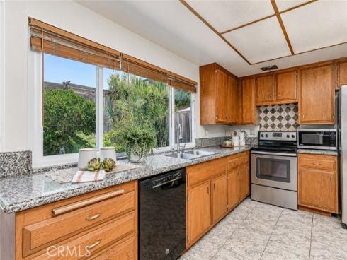 8237  Henshaw  , Buena Park, CA