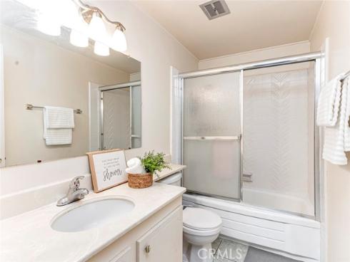 8237  Henshaw  , Buena Park, CA