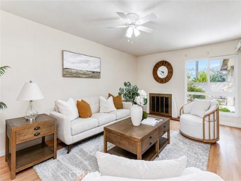 8237  Henshaw  , Buena Park, CA