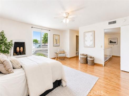 8237  Henshaw  , Buena Park, CA
