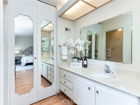 8237  Henshaw  , Buena Park, CA