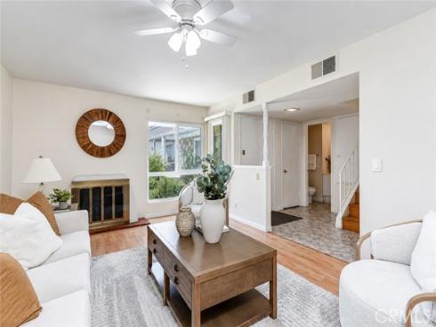 8237  Henshaw  , Buena Park, CA