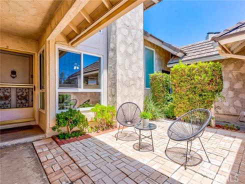 8237  Henshaw  , Buena Park, CA