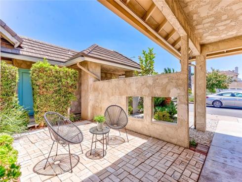 8237  Henshaw  , Buena Park, CA