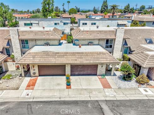 8237  Henshaw  , Buena Park, CA