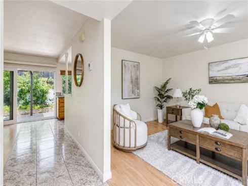 8237  Henshaw  , Buena Park, CA