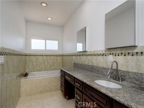 5901  Los Encinos  , Buena Park, CA