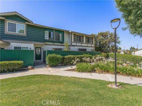 8170  Glengarry  , Buena Park, CA