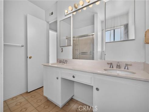 8170  Glengarry  , Buena Park, CA