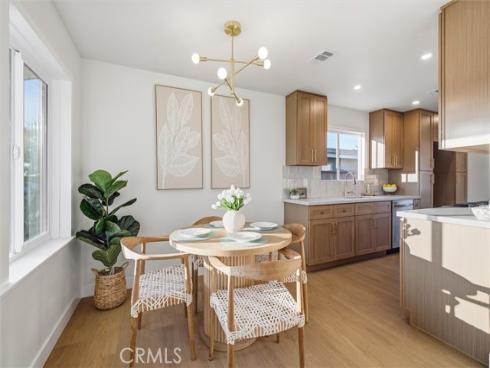 8042  San Heron  , Buena Park, CA