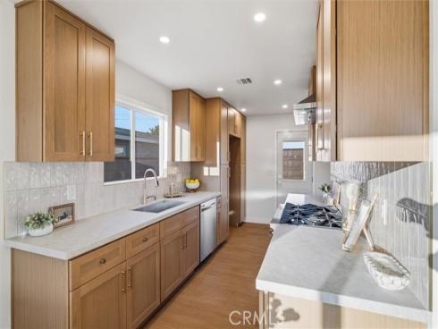 8042  San Heron  , Buena Park, CA