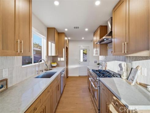 8042  San Heron  , Buena Park, CA