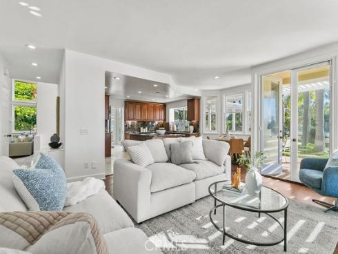 19 Harbor Pointe , Corona del Mar, CA