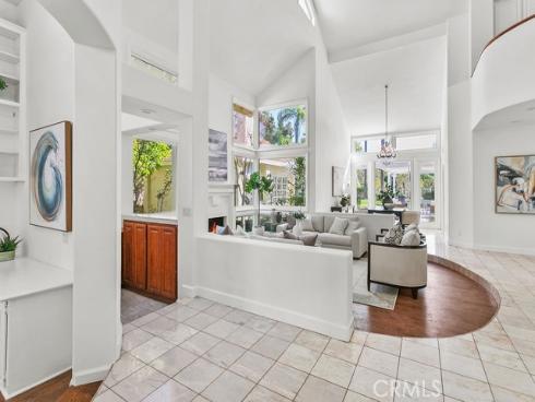 19 Harbor Pointe , Corona del Mar, CA