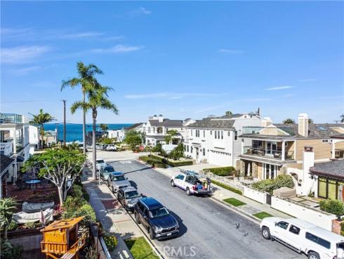 310  Marigold  , Corona del Mar, CA