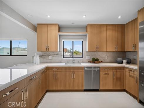 408 Hazel Drive, Corona del Mar, CA