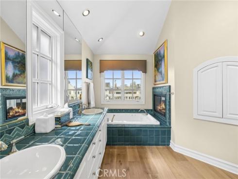 304  Marigold  , Corona del Mar, CA
