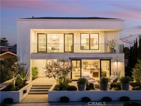 304  Goldenrod   Avenue, Corona del Mar, CA