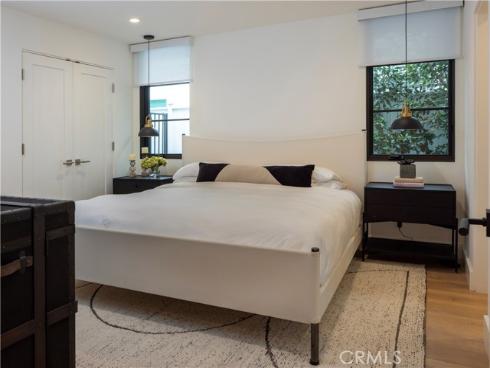 304  Goldenrod   Avenue, Corona del Mar, CA