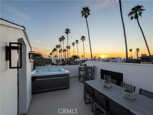 304  Goldenrod   Avenue, Corona del Mar, CA