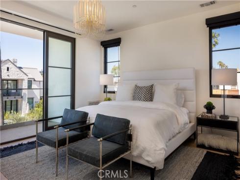 304  Goldenrod   Avenue, Corona del Mar, CA