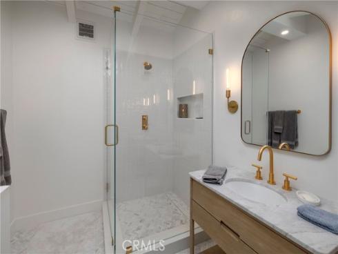 221 Larkspur Avenue, Corona del Mar, CA