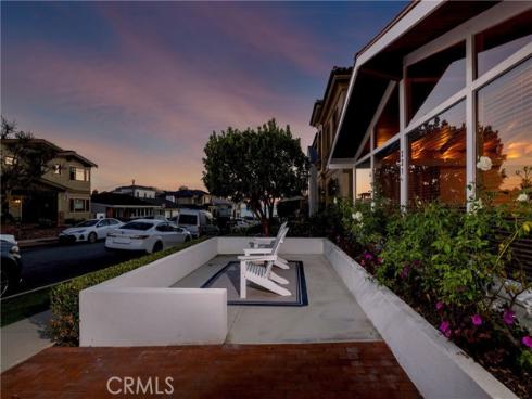 221 Larkspur Avenue, Corona del Mar, CA