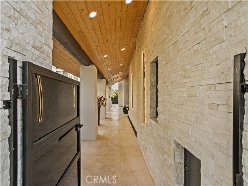 10  White Water   Drive, Corona del Mar, CA