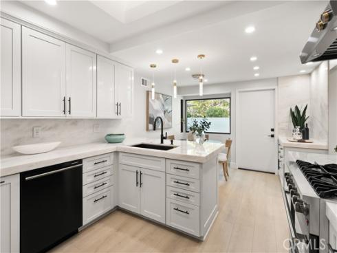 10  White Water   Drive, Corona del Mar, CA