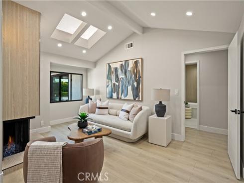 10  White Water   Drive, Corona del Mar, CA